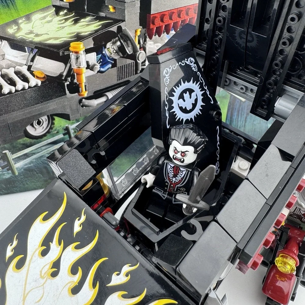 LEGO Monster Fighters: The Vampyre Hearse (9464) USED Complete